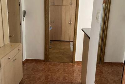 Apartament cu 2 camere decomandat în Livezeni - 2