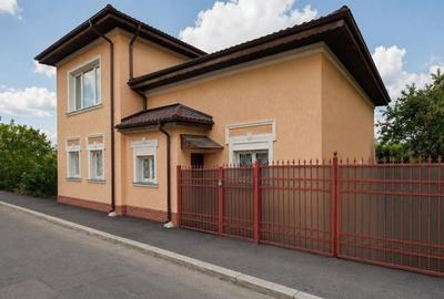 Casă individuală cu 6 camere cu Teren 210 Mp în Eminescu