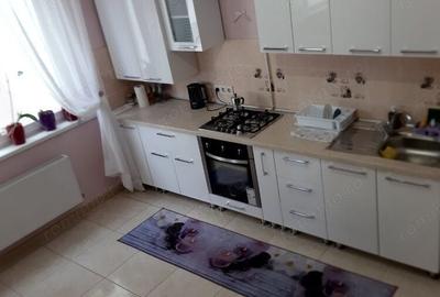 Garsonieră decomandată în Noua
