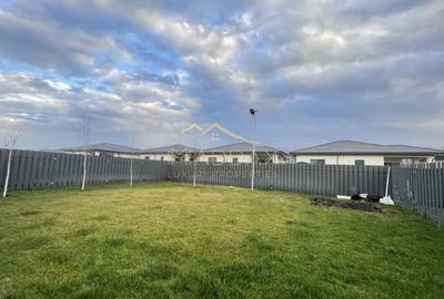 Casă cu 4 camere cu Canalizare în Tamași - 11