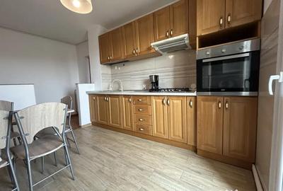 Apartament cu 3 camere semidecomandat în Văcăresti - 9