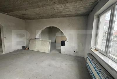 Casă cu 5 camere cu Teren 780 Mp în Botizului - 10