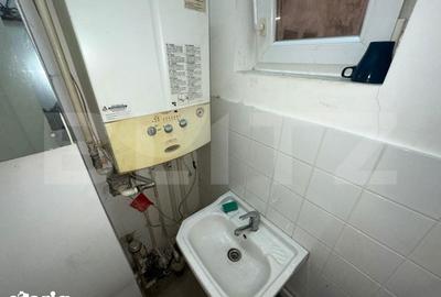 Spațiu comercial, de 140 mp, în Central - 8