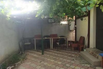 Casă cu 5 camere cu Teren 304 Mp în Central - 1