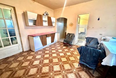 Casă cu 3 camere cu Teren 733 Mp în Central - 2