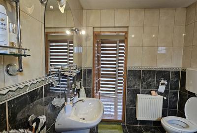 Casă individuală cu 5 camere cu Canalizare în Lazaret - 11