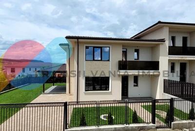 Duplex cu 4 camere cu Canalizare în Chinteni - 3