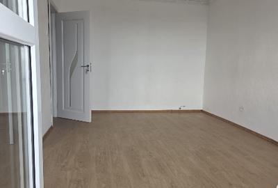 Apartament cu 3 camere decomandat în Drumul Taberei - 8