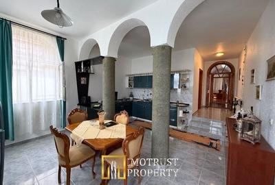 ? VILA DEOSEBITĂ DE VÂNZARE ÎN ARAD - ZONA CENTRALĂ - 11