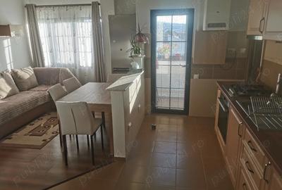Apartament cu 3 camere semidecomandat în Florești - 1