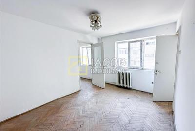 Apartament cu 3 camere nedecomandat în 9 Mai - 1