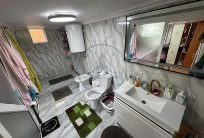 Casă cu 6 camere cu Teren 4500 Mp în Central