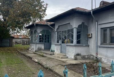 Casă cu 4 camere cu Teren 850 Mp în Central - 2