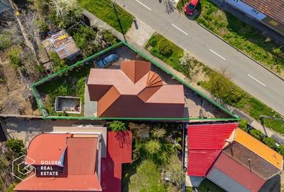 Casa spatioasa cu piscina si teren generos in Bujac - 19