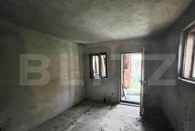Casa + Teren 4.300 mp, Gheboieni la doar 15 km de Targ - 4