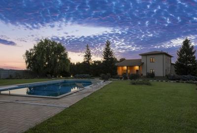 Vila Exclusivista din Cernica - Eleganta, Spatiu si Natura. - 1