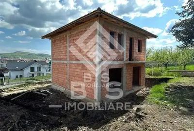 Casă individuală cu 5 camere cu Teren 300 Mp în Nord - 9