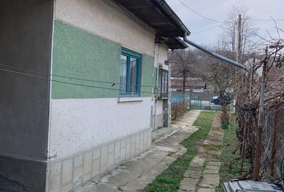 Casă cu 4 camere în Teișani - 2