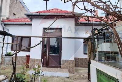 Casă cu 2 camere decomandat cu Teren 102 Mp în Ultracentral - 14