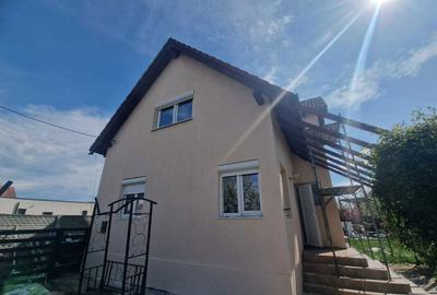 Casă cu 4 camere cu Teren 630 Mp în Exterior Vest - 1