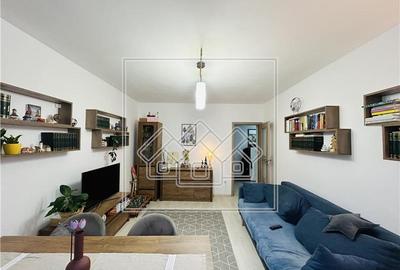 Apartament cu 3 camere decomandat în Turnișor