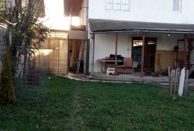 Spațiu comercial, de 320 mp, în Central - 4