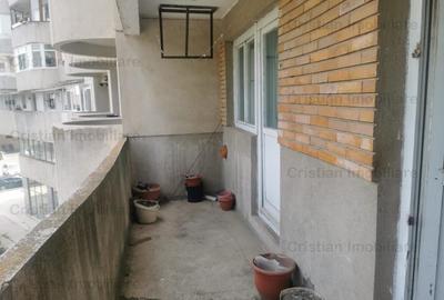 Apartament cu 4 camere decomandat în Călărași - 5