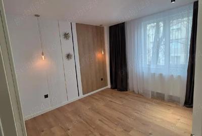 Apartament cu 4 camere decomandat în Horia - 13