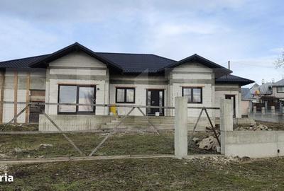 Casă cu 4 camere cu Teren 1300 Mp în Bosanci - 11