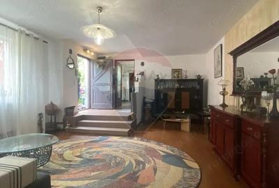 Casa in cartierul Dupa Zid, curte comuna - 10