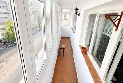 Apartament cu 3 camere semidecomandat în Pantelimon