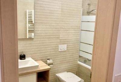 Apartament cu 2 camere decomandat în Medicină