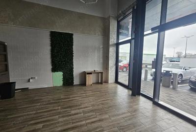 Spațiu comercial, de 56 mp, în Rolast - 3