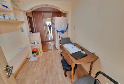 Apartament 3 camere, situat in Targu Jiu, Str 9 Mai - 6