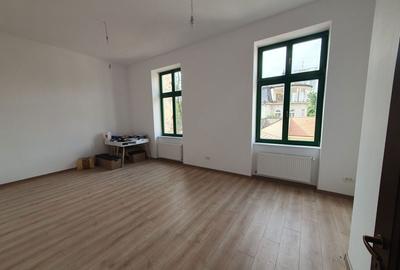 Spațiu comercial, în Neptun