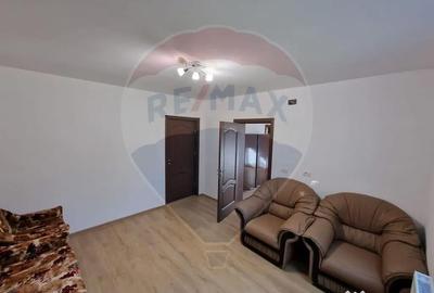 Casă cu 4 camere cu Teren 572 Mp în Micălaca - 4