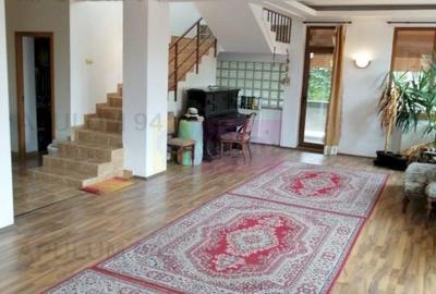 Casă individuală cu 12 camere decomandat cu Teren 400 Mp în Ghencea - 2