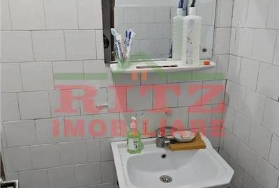 Apartament cu 3 camere semidecomandat în Central - 5