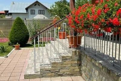 Casă cu 4 camere în Băicoi - 1