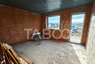 Casă cu 5 camere cu Teren 250 Mp în Central - 4