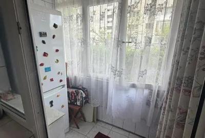 Apartament cu 3 camere semidecomandat în Craiovița Nouă - 5