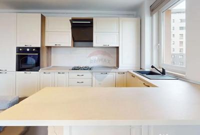 Apartament cu 3 camere decomandat în 13 Decembrie - 15