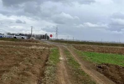 Teren de 2500 mp, în Horodnic