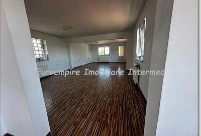 Casă cu 3 camere cu Teren 230 Mp în Casa de Cultură - 3