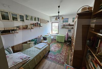 Apartament in vila, 47 mp, curte proprie de 37 mp - Cartier 23 August, Sector 3 - 4