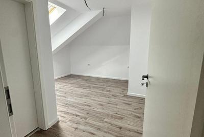 Apartament cu 3 camere decomandat în Central - 1