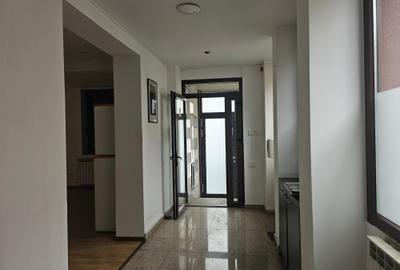 Birou, de 220 mp, în Gara de Nord - 11