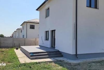 Casă individuală cu 4 camere cu Canalizare în Domnești - 2