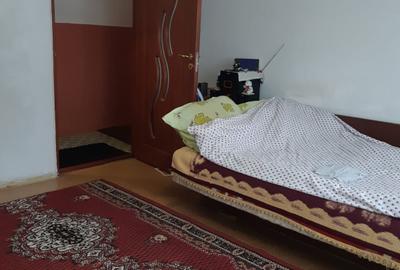 APARTAMENT DECOMANDAT 3 CAMERE - 5