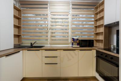 Apartament cu 3 camere semidecomandat în Calea București - 4